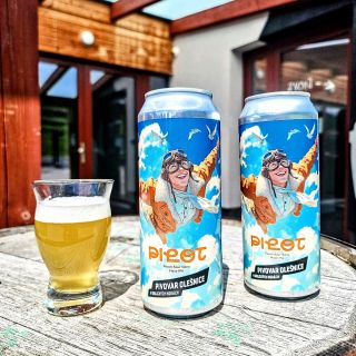 PILOT hlásí hladké přistání ✈️ Úplnou novinkou v našem sortimentu je PILOT - Peach sour hazy nano IPA Ačkoliv jde o 9°,...