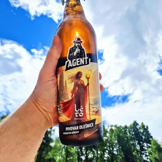 Léto je tady! Světlounký ležáček jako z pohádky ☀ Je hlouběji prokvašený a taky o něco málo hořčí než naše 11° kterou...